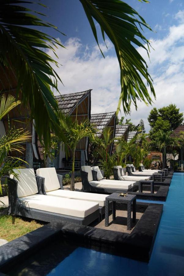 Hôtel Copacabana Gili Air à Mataram Extérieur photo