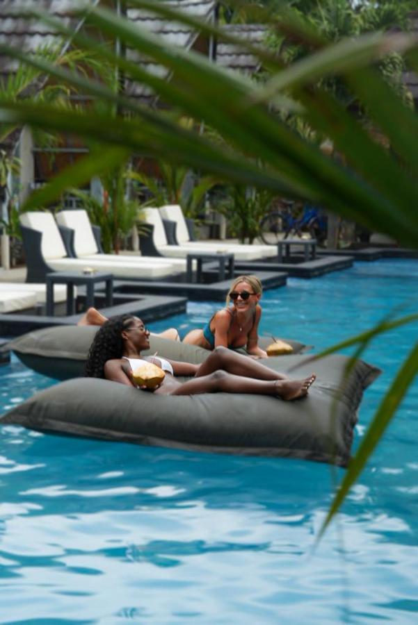 Hôtel Copacabana Gili Air à Mataram Extérieur photo